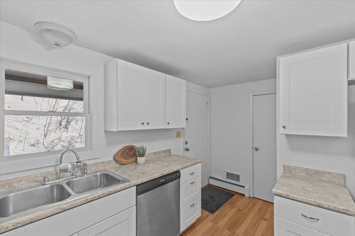 1324 Nebraska Valley Road Stowe, VT 05672 - Photo 13 of 40