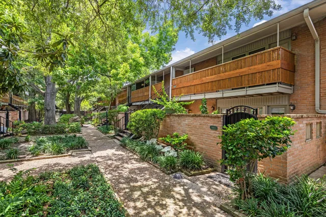 $199,000 | 3944 West Alabama Street, Unit 12, Houston, TX 77027