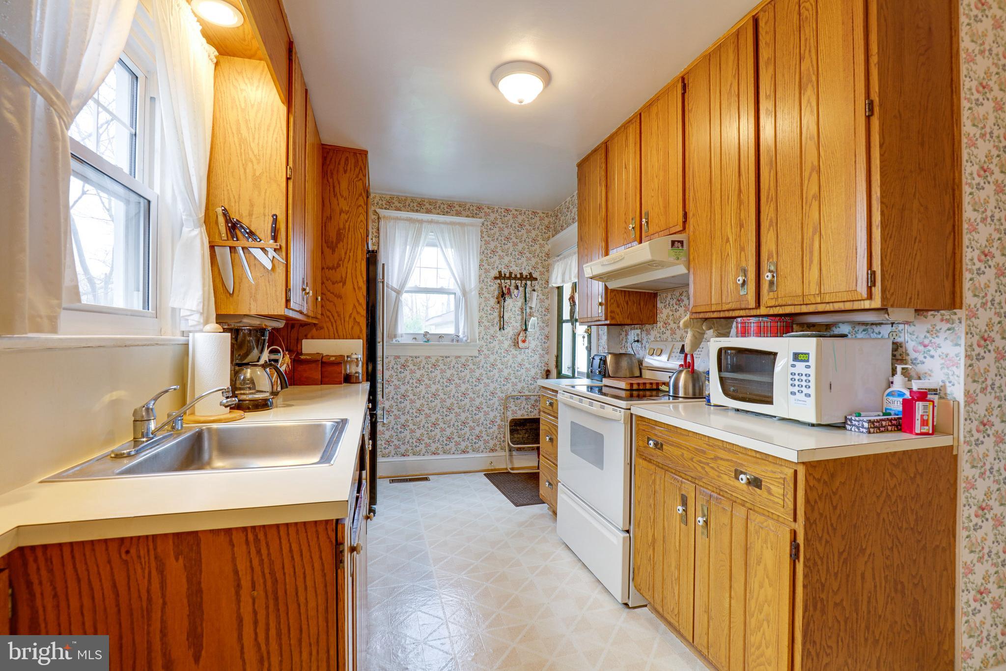 1503 Ridge Road Catonsville, MD 21228 - Photo 11 of 25