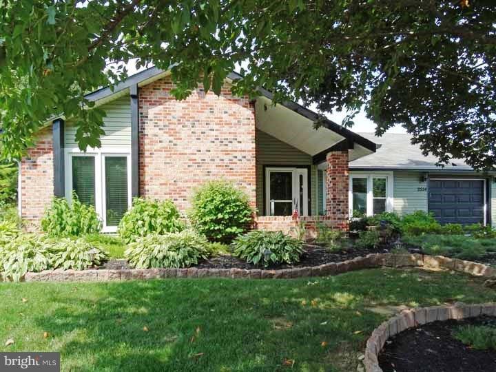2554 Valley View Road Bensalem, PA 19020 - Photo 1 of 25 Exterior Front