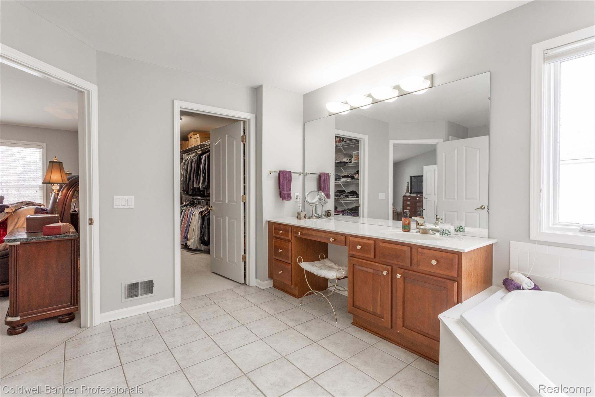17137 Orchard Ridge Road Northville, MI 48168 - Photo 28 of 59 244A1573.jpg