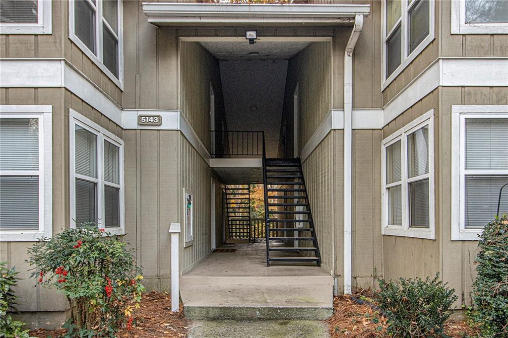 5143 Roswell Road, Unit 8 Atlanta, GA 30342 - Photo 2 of 27 a view of a entryway of a house