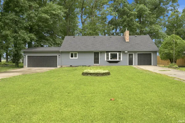 $299,900 | 18111 Faylor Drive, Huntertown, IN 46748