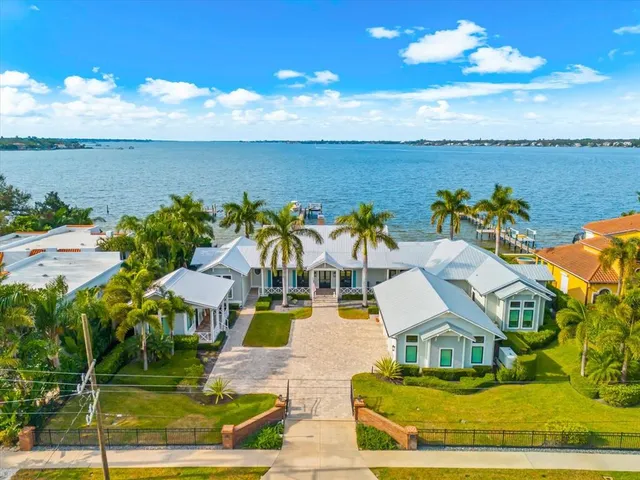$4,100,000 | 213 North 18th Street West, Bradenton, FL 34205