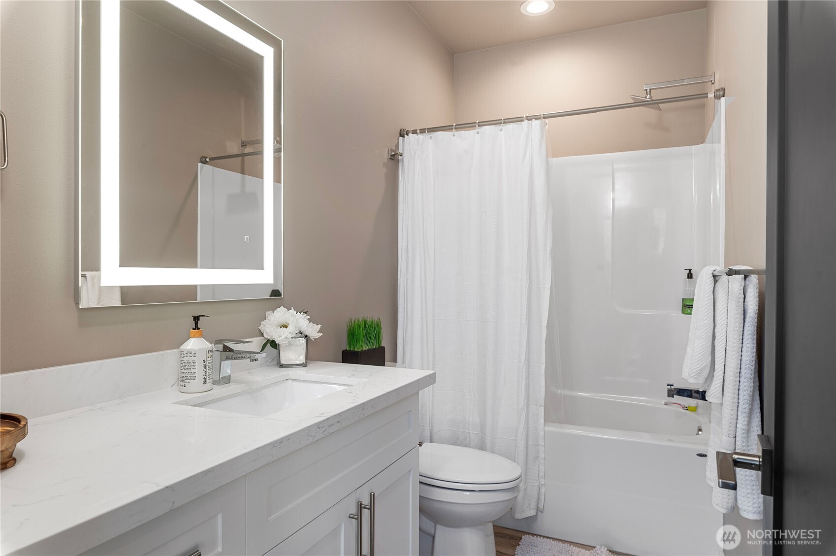 1157 Wheaton Way Bremerton, WA 98310 - Photo 31 of 40