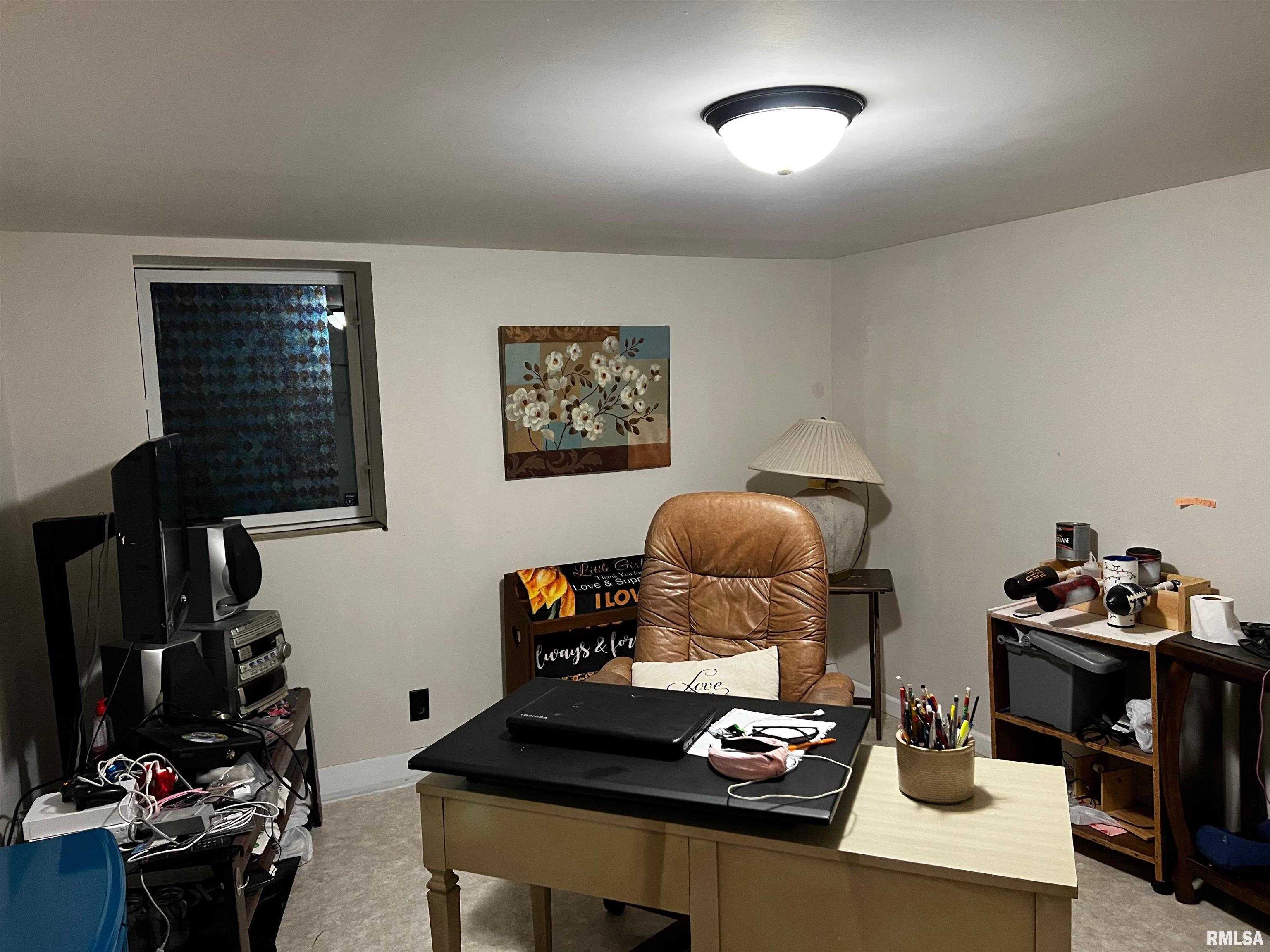 305 Lincoln Road Canton, IL 61520 - Photo 21 of 28 Gallery Image 21