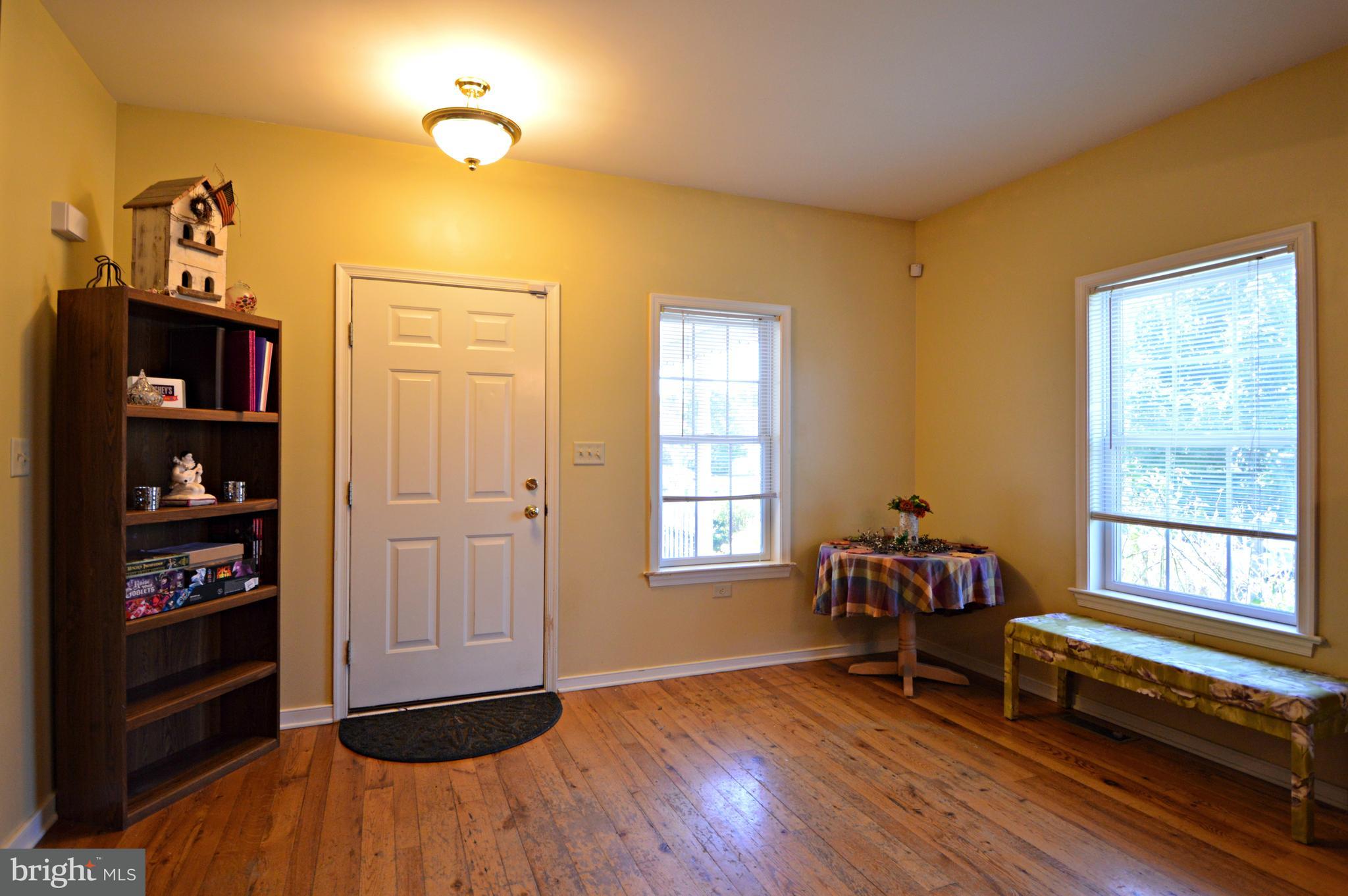 350 Cambridge Lane Lititz, PA 17543 - Photo 4 of 25 Gallery Image 4