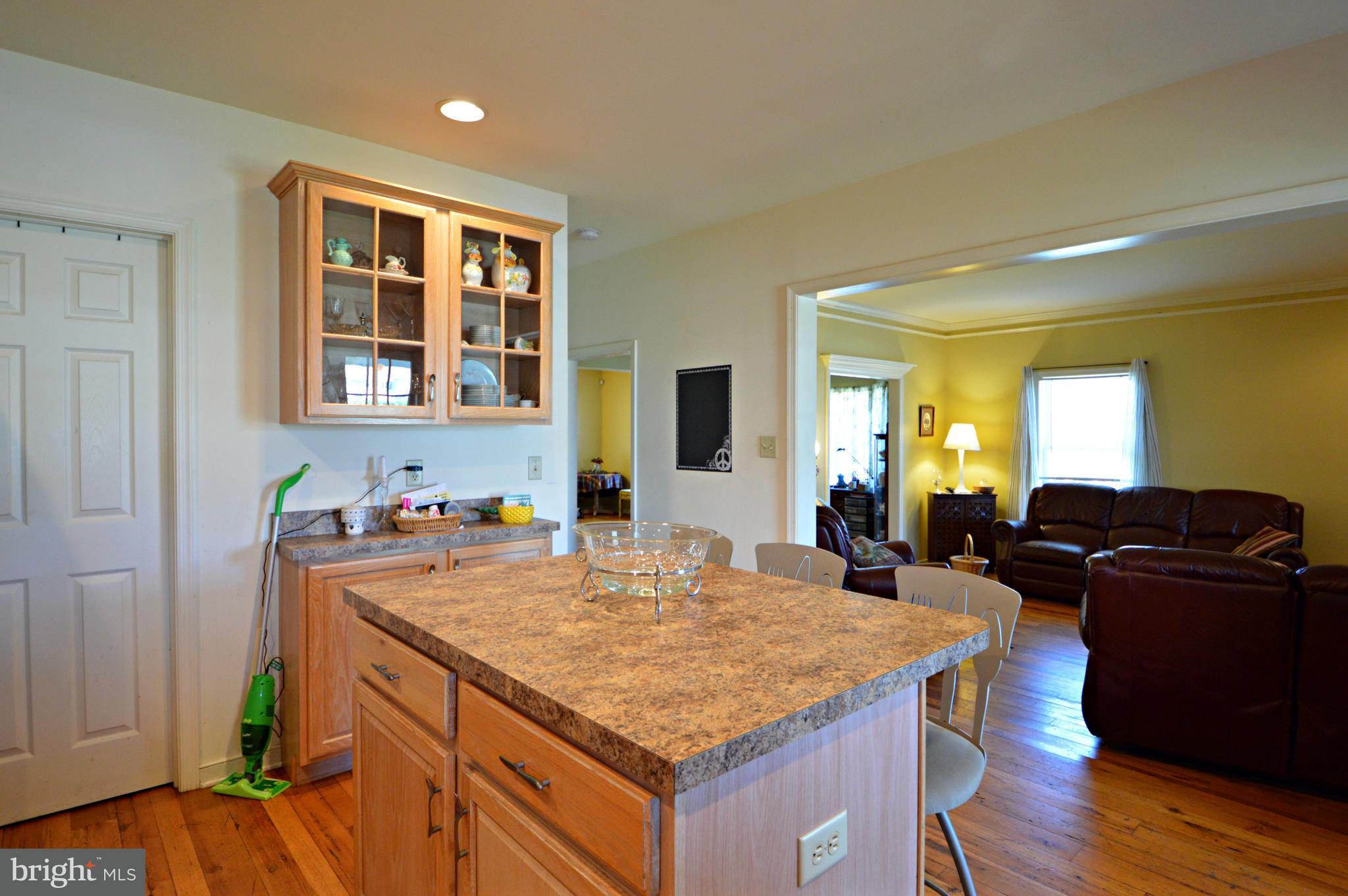 350 Cambridge Lane Lititz, PA 17543 - Photo 7 of 25 Gallery Image 7