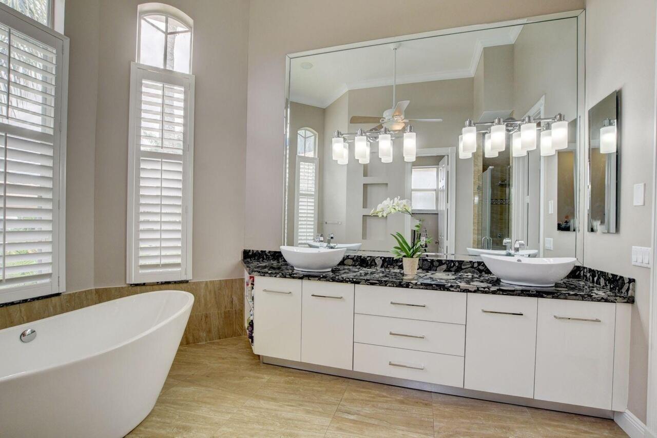 21710 Fall River Drive Boca Raton, FL 33428 - Photo 20 of 53 Bathroom