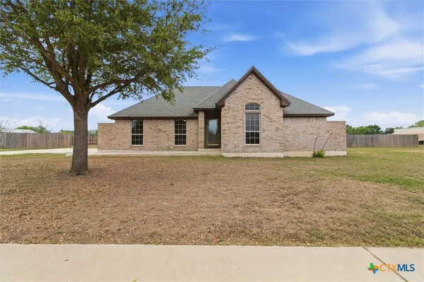 $399,000 | 197 Thomas Drive, Martindale, TX 78655