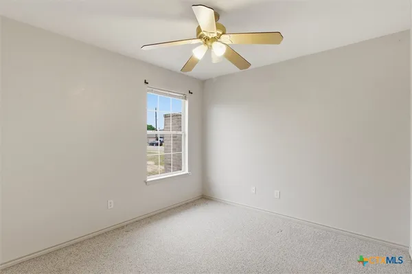 $399,000 | 197 Thomas Drive, Martindale, TX 78655