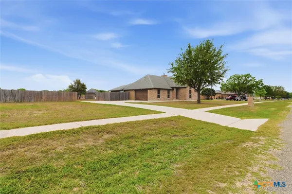 $399,000 | 197 Thomas Drive, Martindale, TX 78655