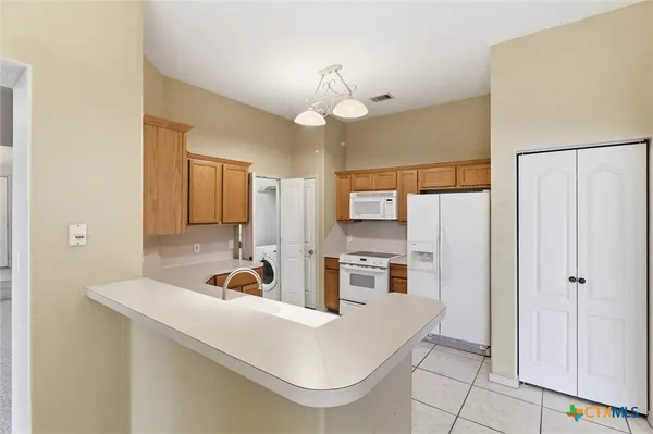 $399,000 | 197 Thomas Drive, Martindale, TX 78655