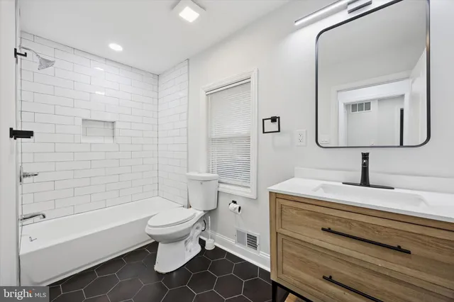 $2,900 | 229 New Jersey Avenue, Unit B, Collingswood, NJ 08108