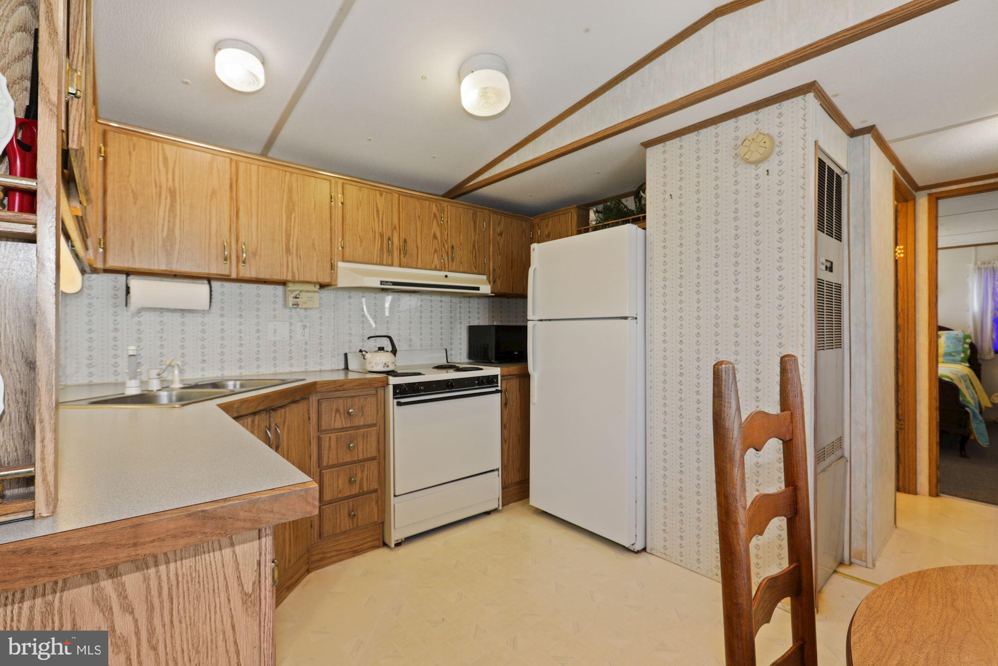 36982 Laws Point Road Selbyville, DE 19975 - Photo 13 of 33 Kitchen