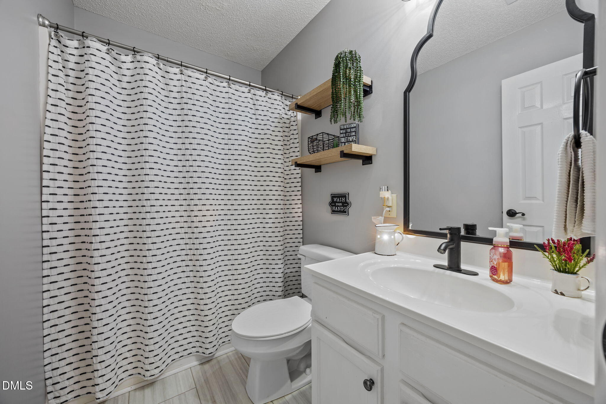 35 Birch Grove Lane Coats, NC 27521 - Photo 6 of 39 10-web-or-mls-IMG_9436