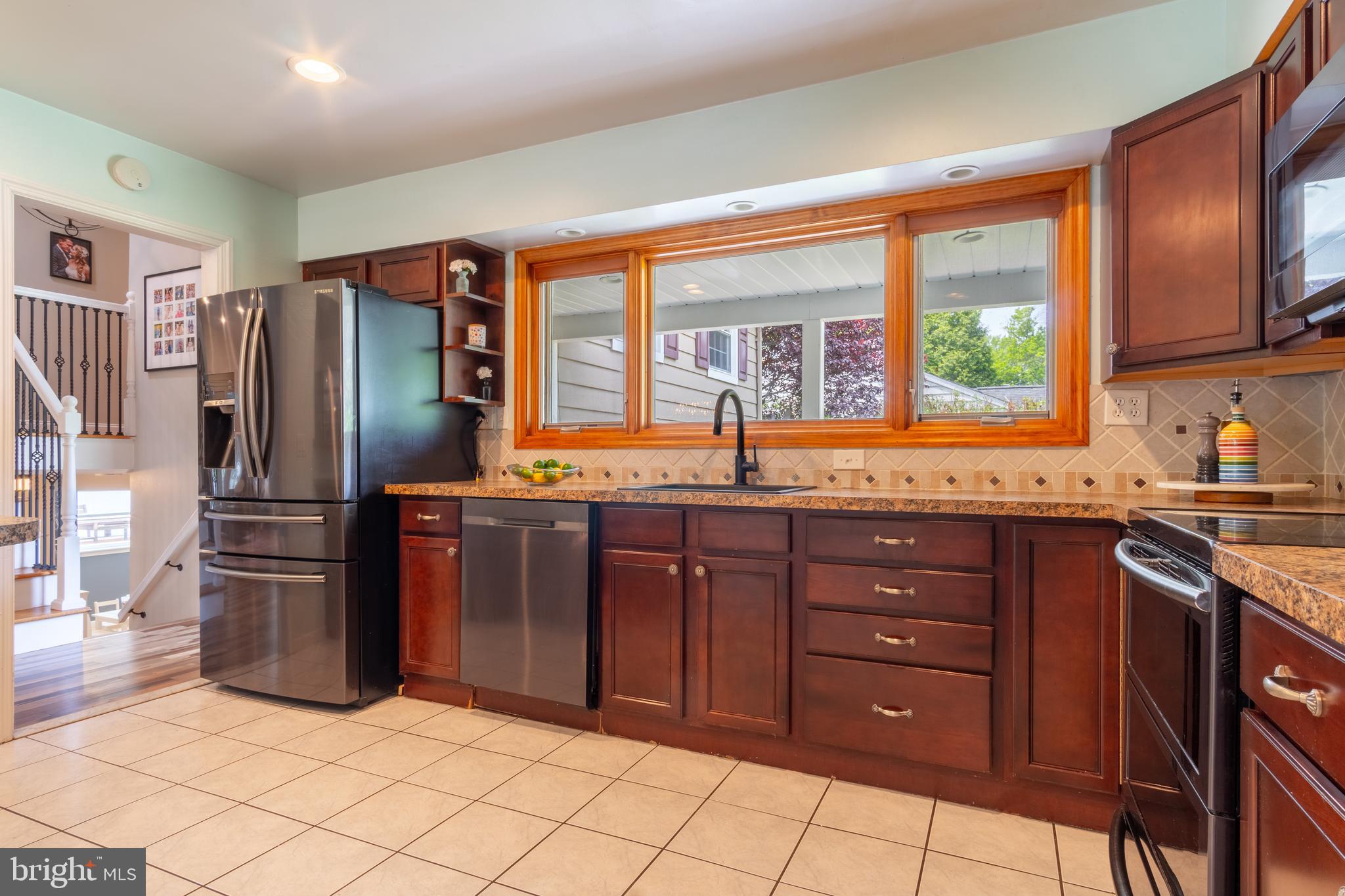 1104 Greenbriar Road Cherry Hill, NJ 08034 - Photo 3 of 25