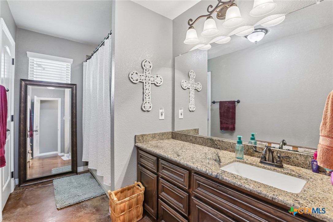 4747 Water Works Road Belton, TX 76513 - Photo 24 of 40 Bathroom