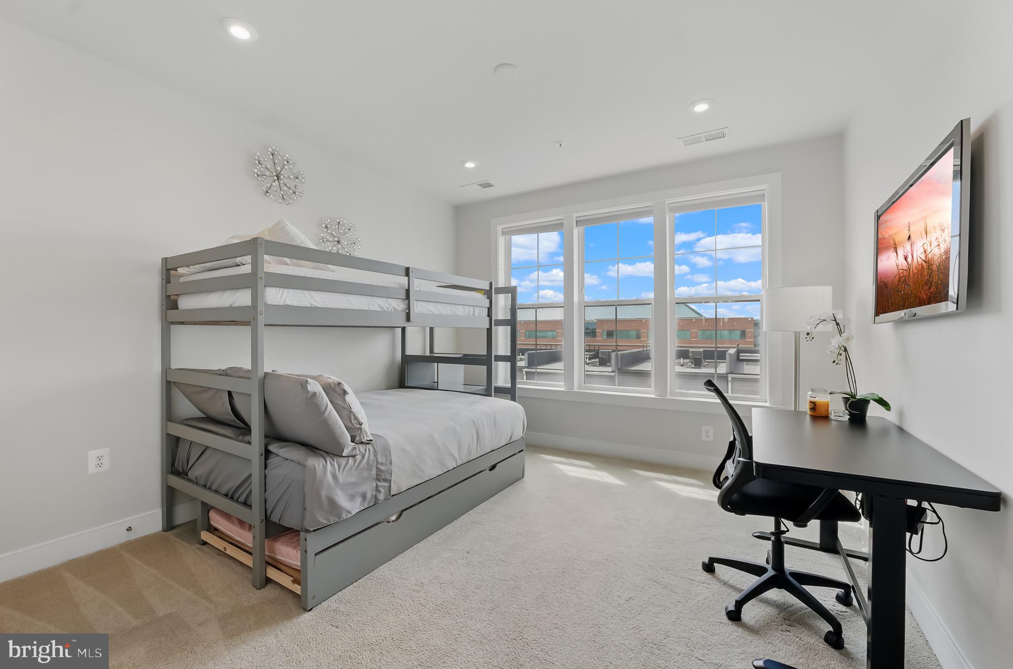 2320 Field Point Road, Unit 4407 Herndon, VA 20171 - Photo 24 of 55 Gallery Image 24
