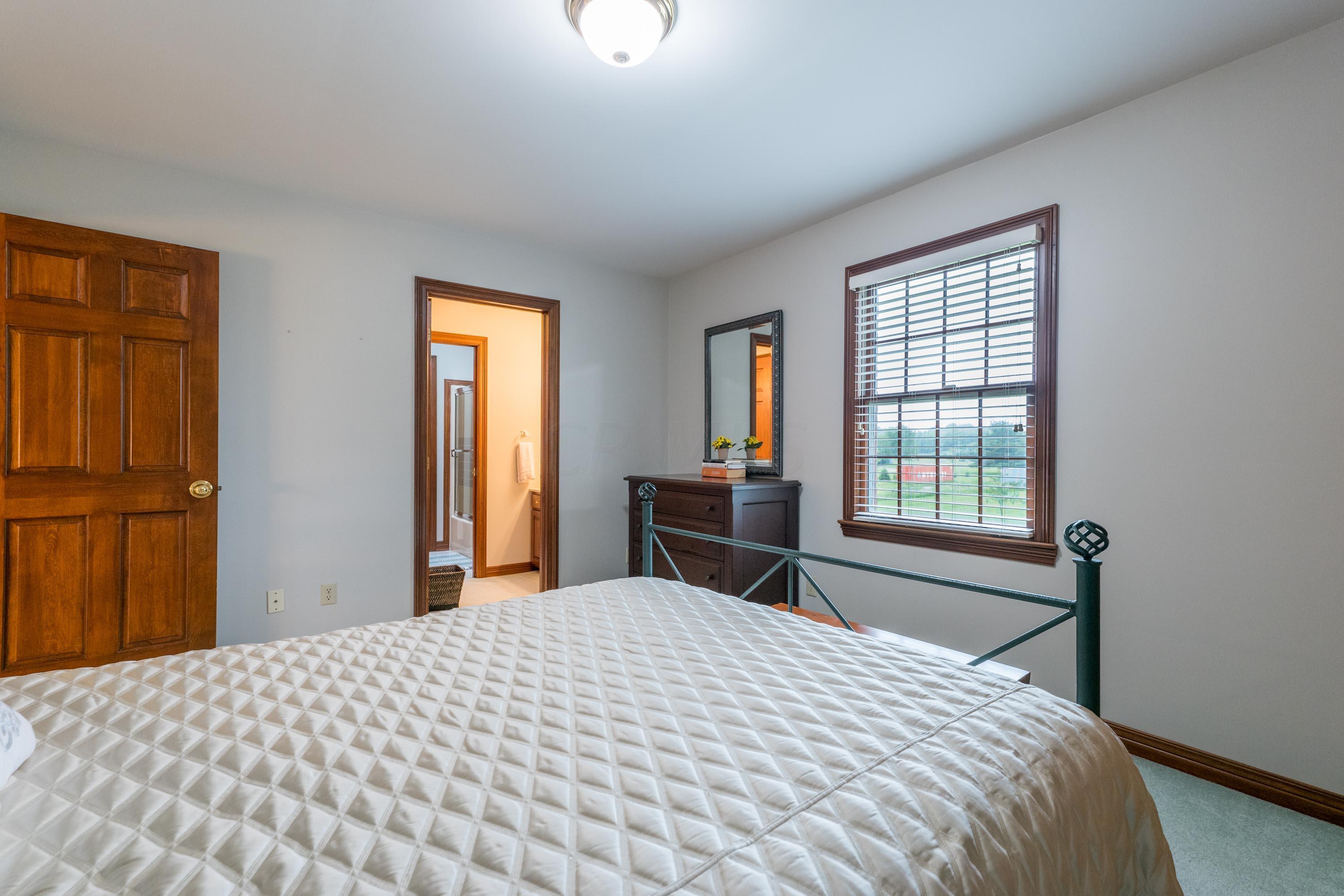 7807 Roberts Road Hilliard, OH 43026 - Photo 58 of 99 064P1635167