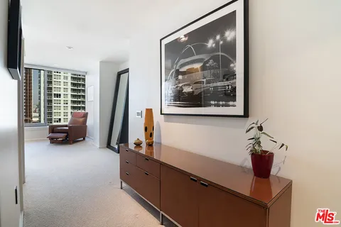 $1,790,000 | 1155 South Grand Avenue, Unit 1511, Los Angeles, CA 90015