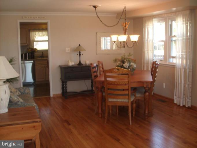 1046 Grovehill Road Halethorpe, MD 21227 - Photo 3 of 25 Dining Room