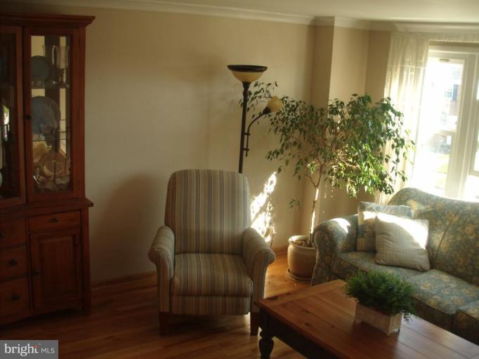 1046 Grovehill Road Halethorpe, MD 21227 - Photo 4 of 25 Living Room #2