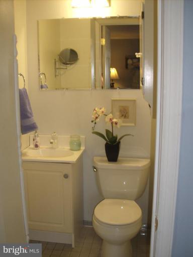 1046 Grovehill Road Halethorpe, MD 21227 - Photo 10 of 25 Bath #1