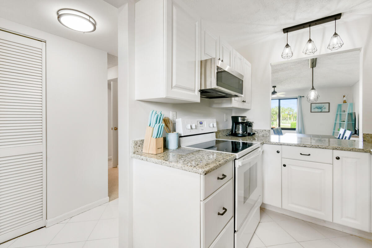5363 Southeast Miles Grant Road, Unit D203 Stuart, FL 34997 - Photo 19 of 59 DSC_3247