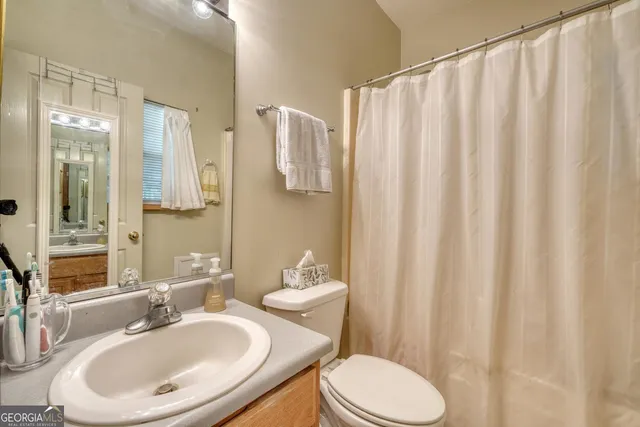 a view of a garden with trees