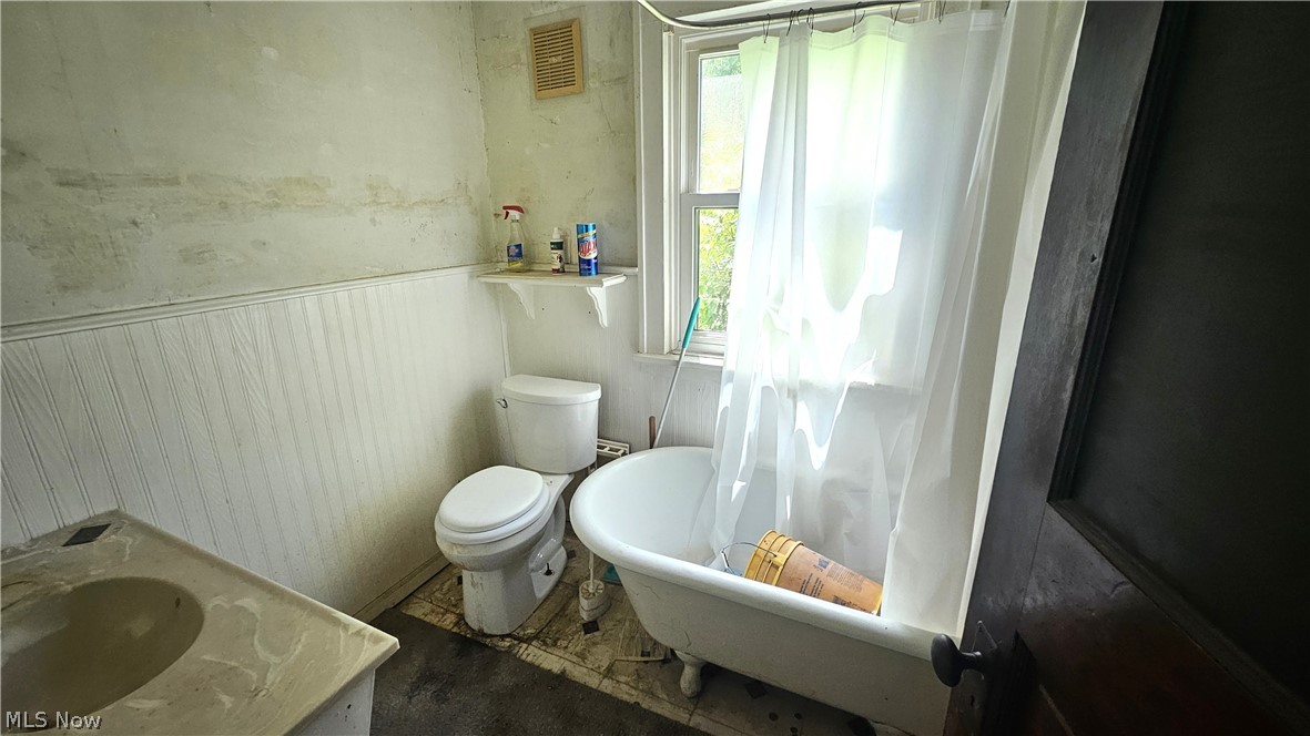 14522 Granger Road Maple Heights, OH 44137 - Photo 13 of 31 Full Bath