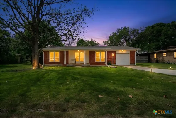 $195,000 | 104 South Meadow Drive, Little River-Academy, TX 76554