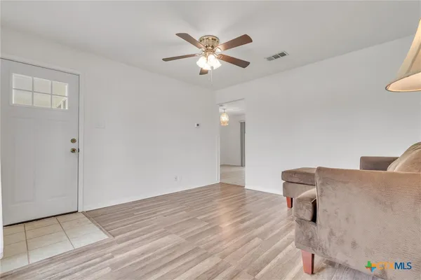 $195,000 | 104 South Meadow Drive, Little River-Academy, TX 76554
