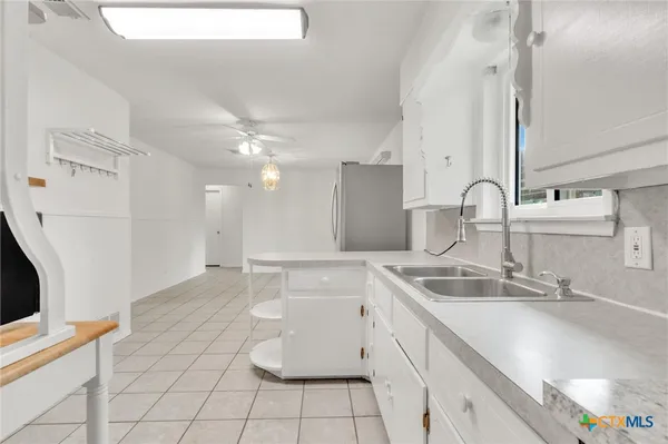 $195,000 | 104 South Meadow Drive, Little River-Academy, TX 76554
