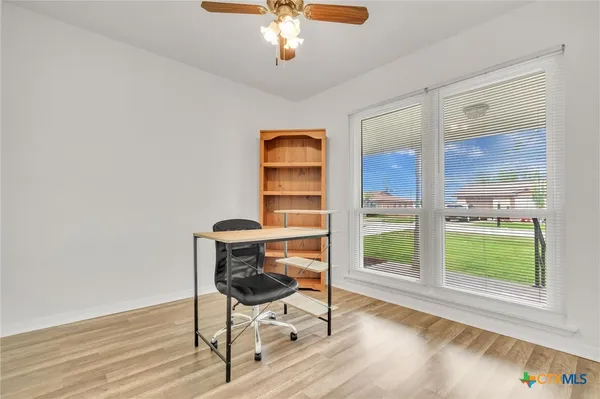 $195,000 | 104 South Meadow Drive, Little River-Academy, TX 76554