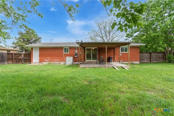 $195,000 | 104 South Meadow Drive, Little River-Academy, TX 76554
