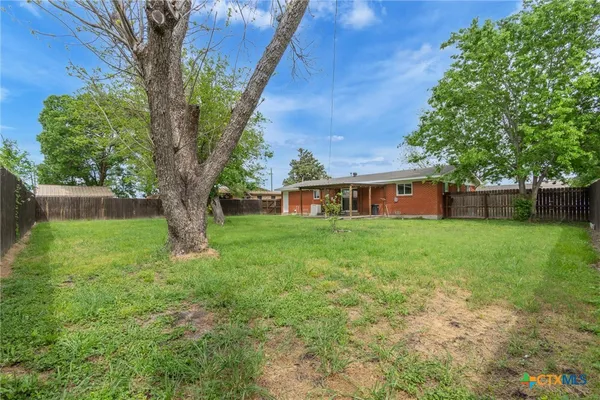 $195,000 | 104 South Meadow Drive, Little River-Academy, TX 76554