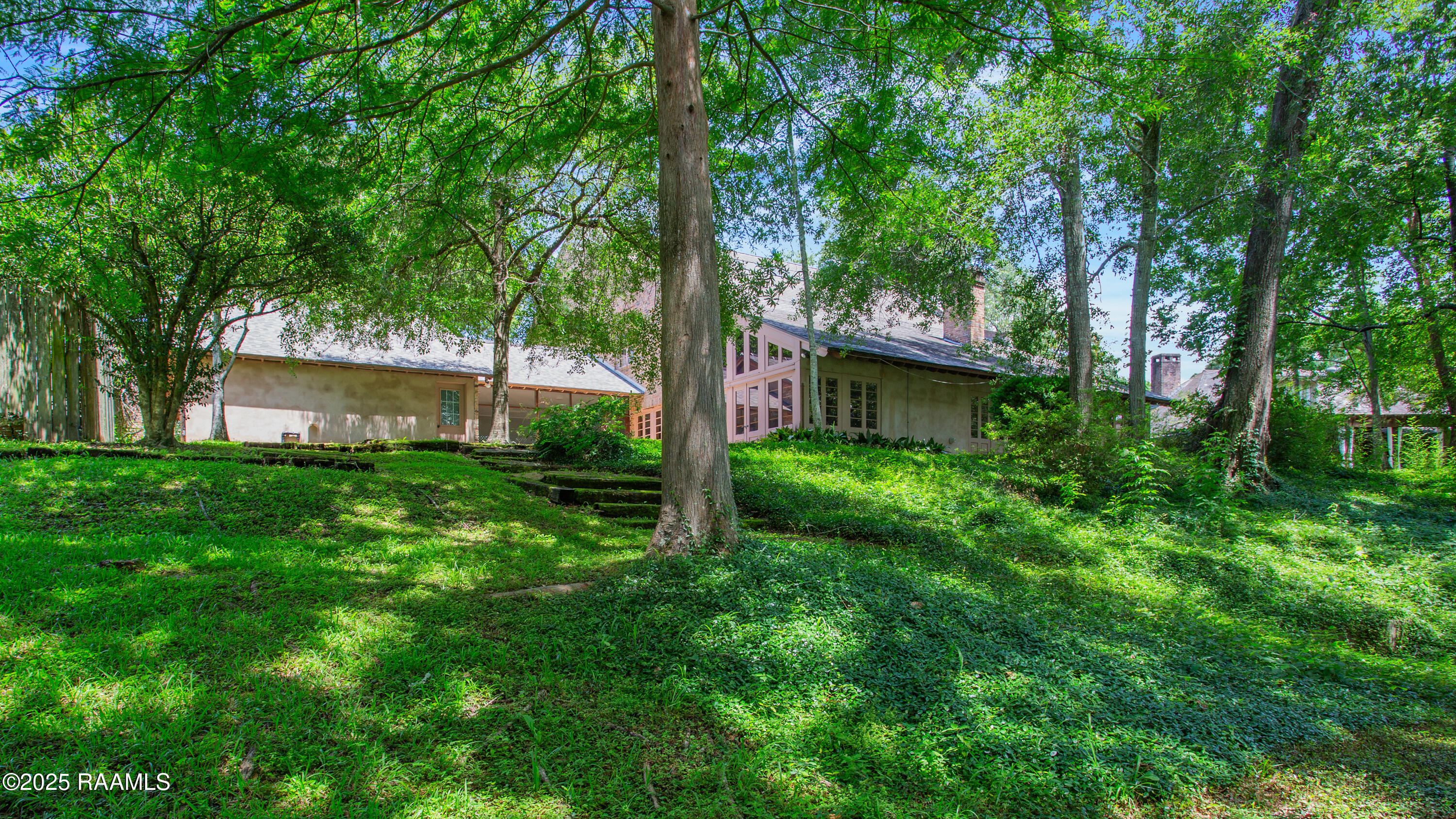 114 Canterbury Road Lafayette, LA 70503 - Photo 45 of 49 114 Canterbury ext-2