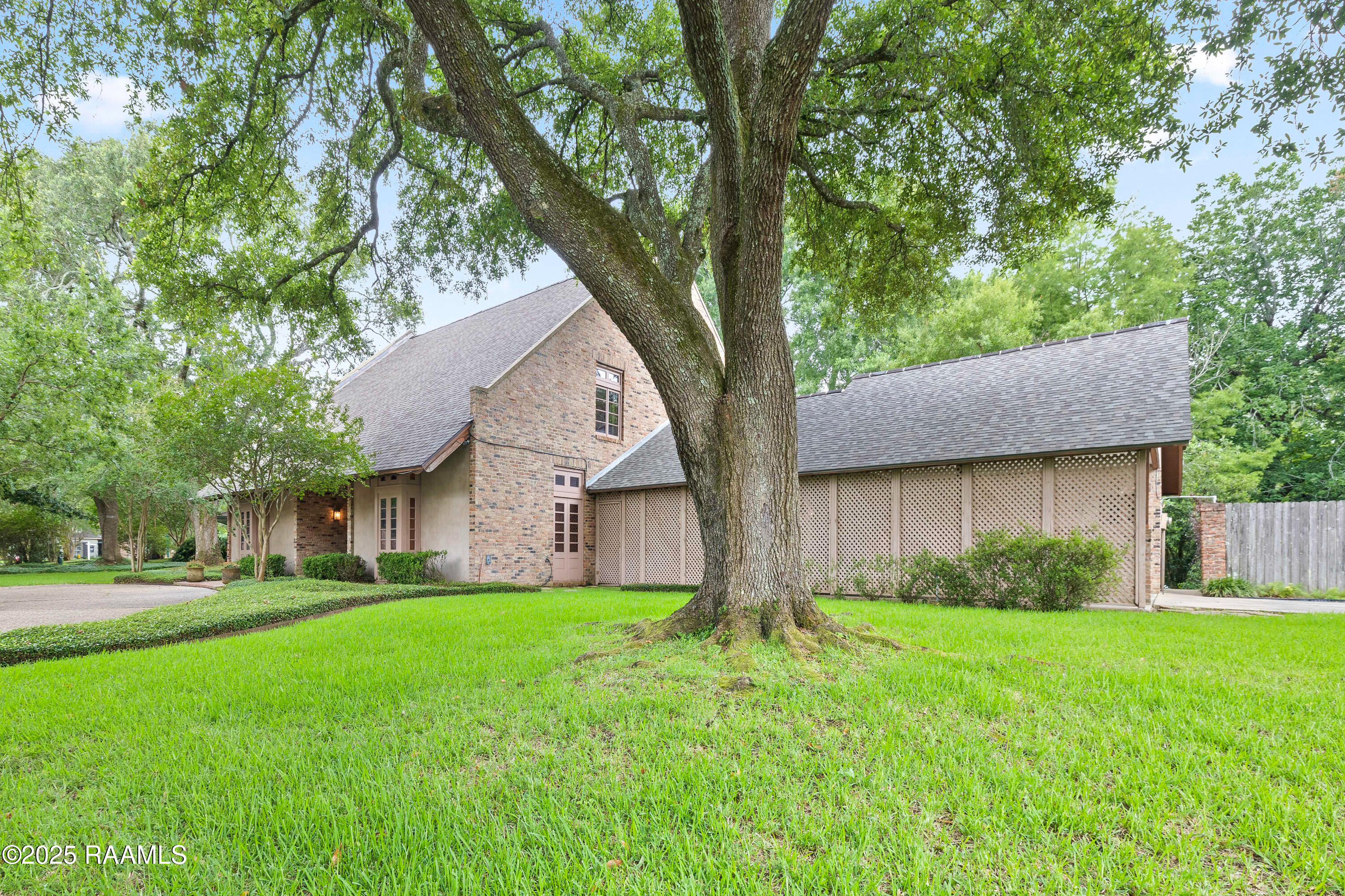 114 Canterbury Road Lafayette, LA 70503 - Photo 47 of 49 114 Canterbury-6
