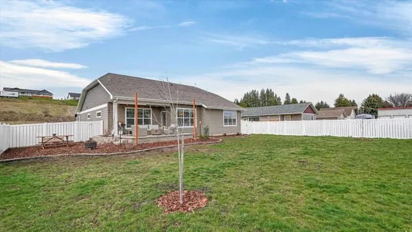 $459,900 | 505 Prairie Avenue, Uniontown, WA 99179