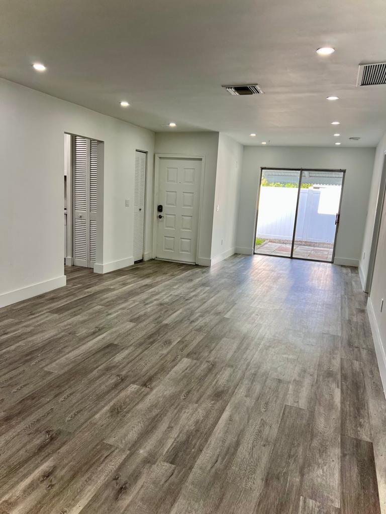 9267 Southwest 5th Street, Unit B Boca Raton, FL 33428 - Photo 8 of 18 Unknown-5