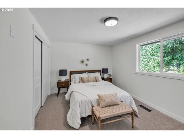 $530,500 | 37465 Dubarko Road, Sandy, OR 97055