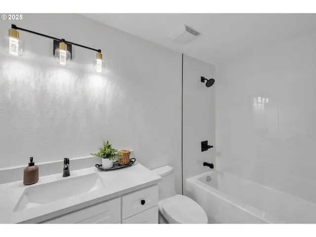 $530,500 | 37465 Dubarko Road, Sandy, OR 97055