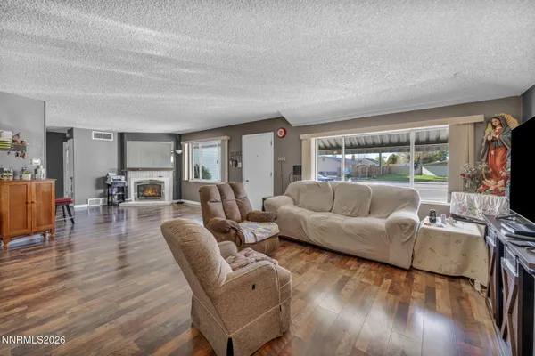 $449,900 | 18 East Prater Way, Sparks, NV 89431