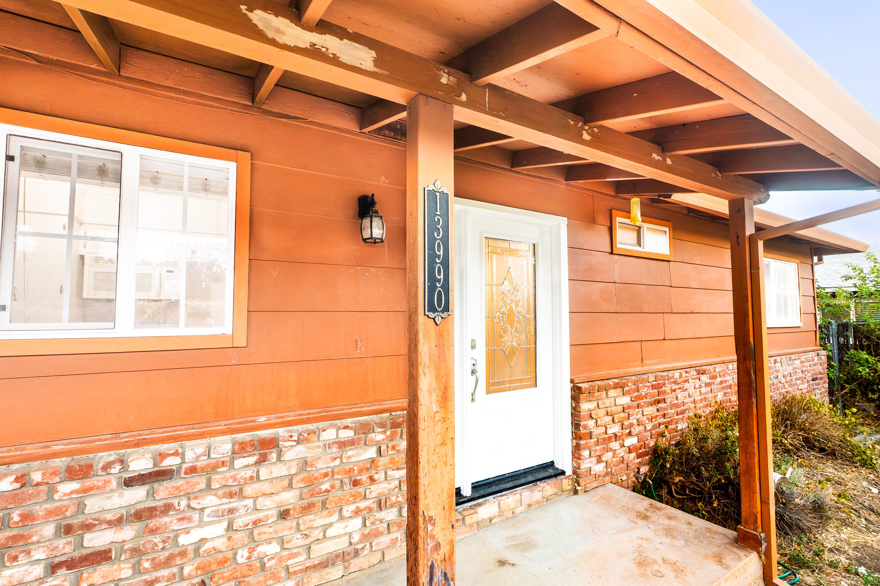 13990 South Fork Road Igo, CA 96047 - Photo 1 of 38 Front Porch
