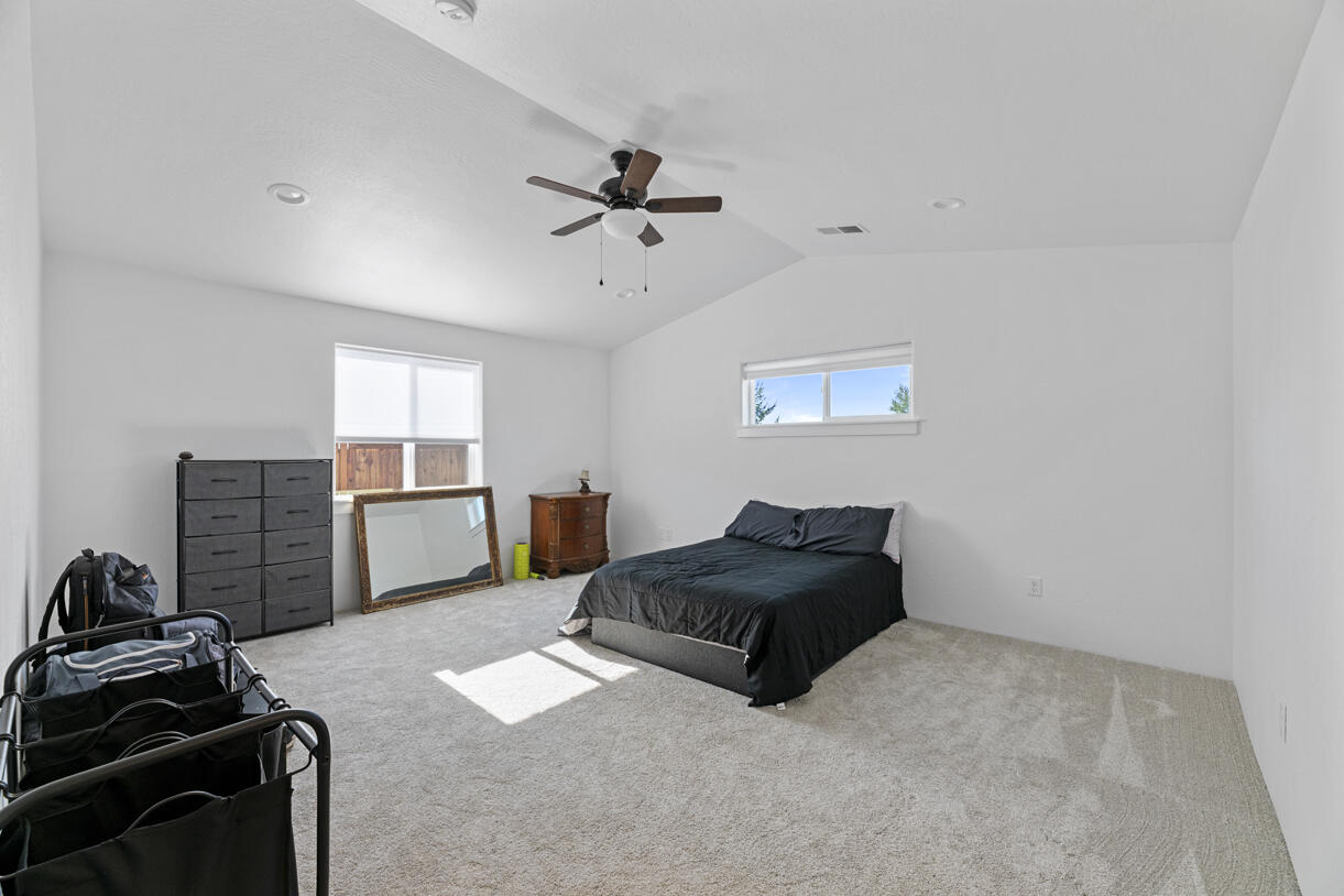 700 Nottingham Terrace Eagle Point, OR 97524 - Photo 13 of 30 13
