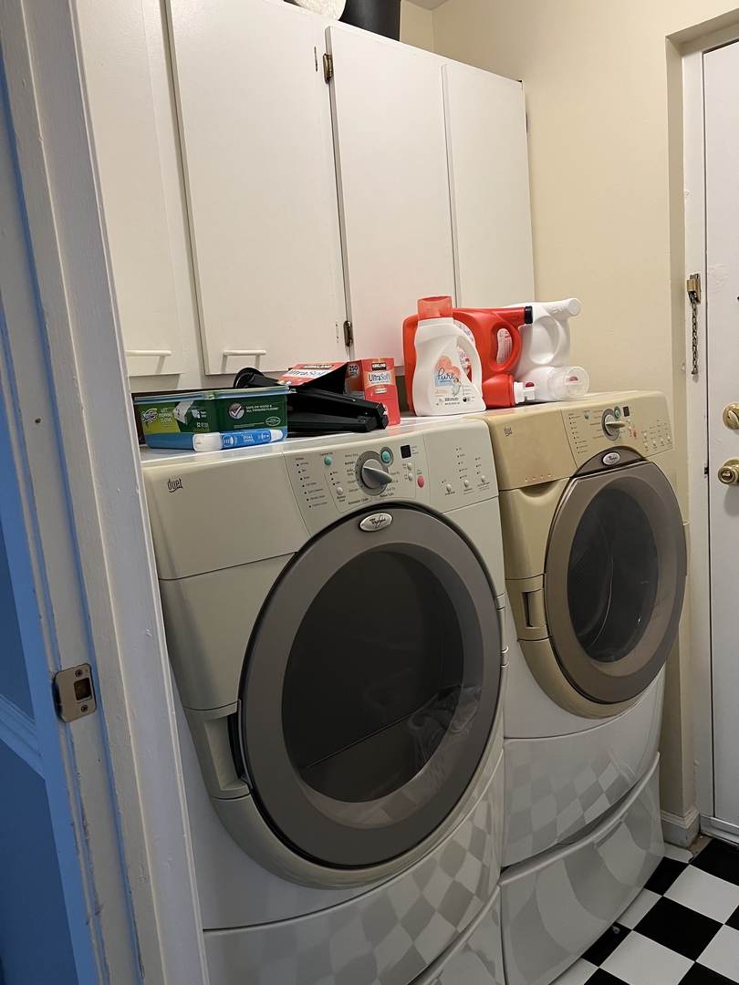 1931 North Hicks Road, Unit 211 Palatine, IL 60074 - Photo 17 of 18 a utility room with dryer and washer