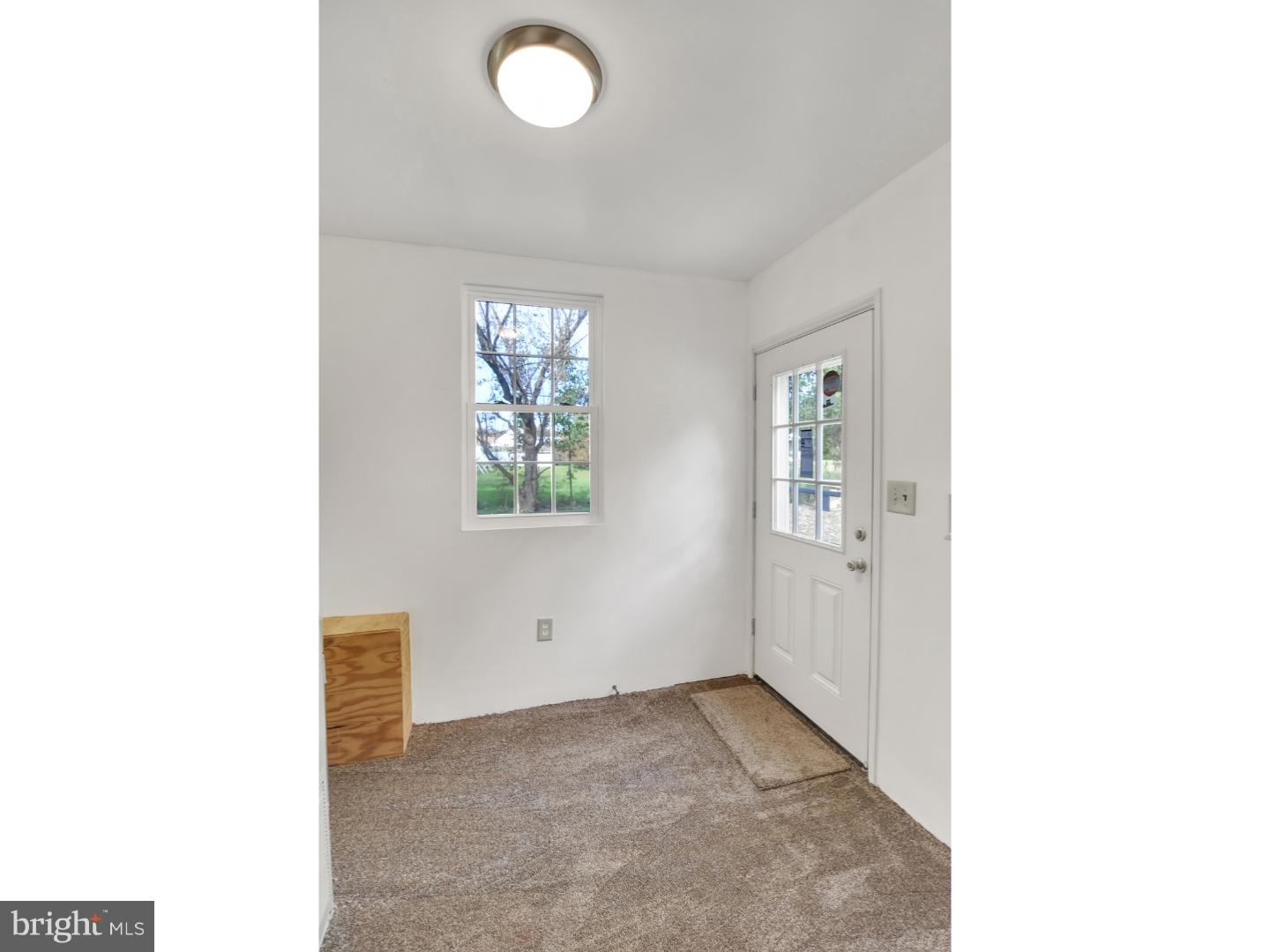 2014 Pleasant Valley Road Newark, DE 19702 - Photo 15 of 16 Mud Room