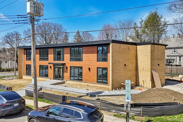 $5,100 | 325 Manville Road, Unit 102, Pleasantville, NY 10570