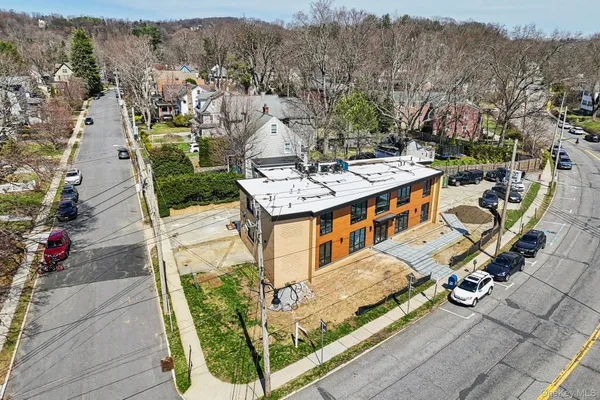 $5,100 | 325 Manville Road, Unit 102, Pleasantville, NY 10570